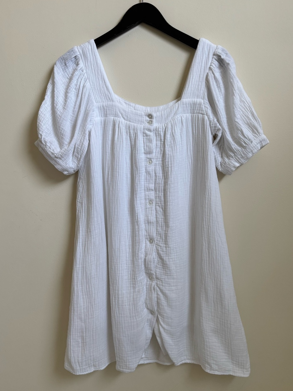 Victoria Dunn White Button-Front Mini Dress with Puff Sleeves
